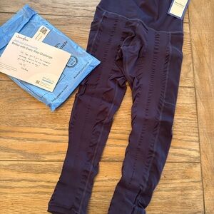 Sweetflexx Capri Leggings with pocket in Navy